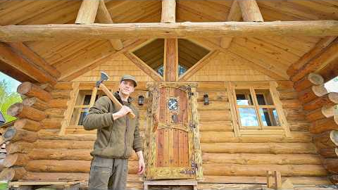I Spent 30 Days Alone Building a Traditional Log Cabin Door by Hand in the Forest